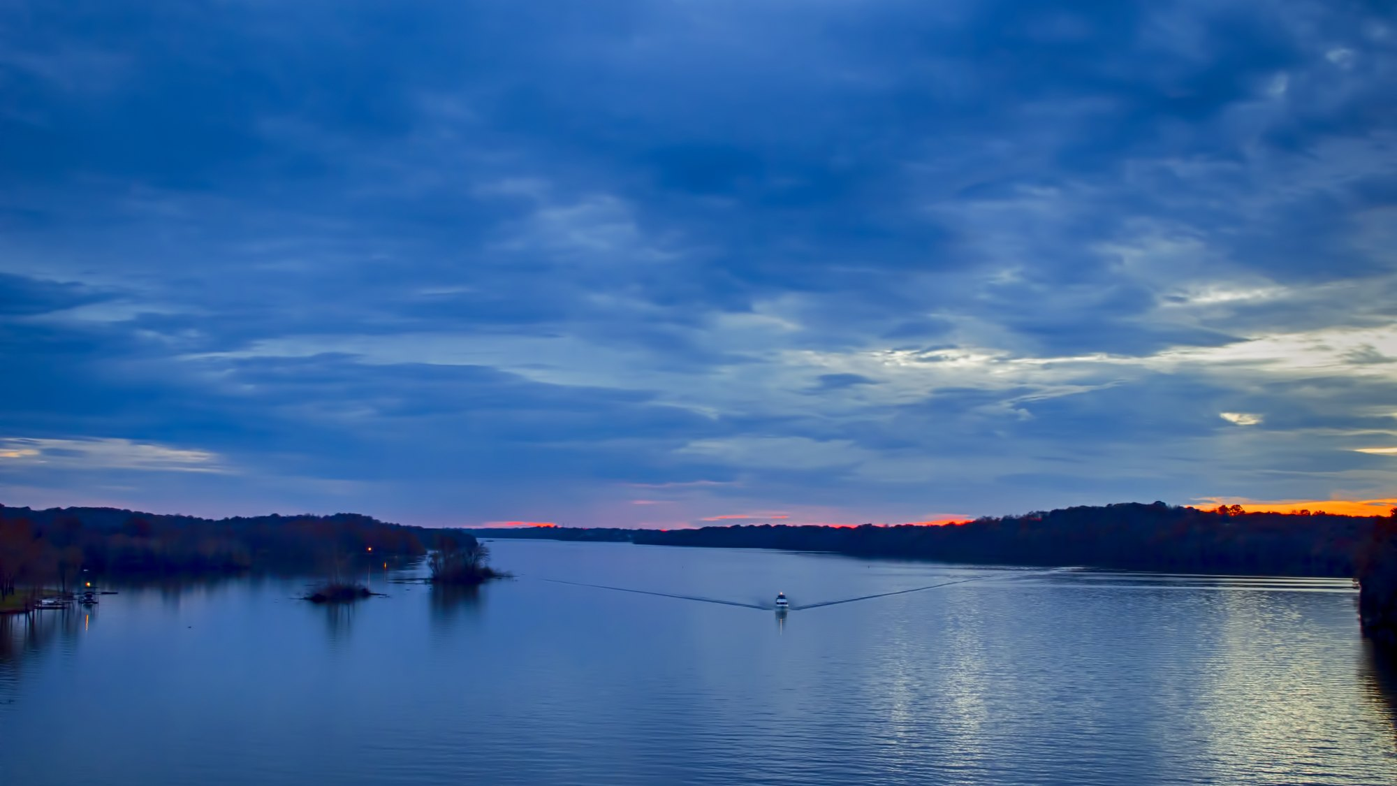 Blue hour on the lake